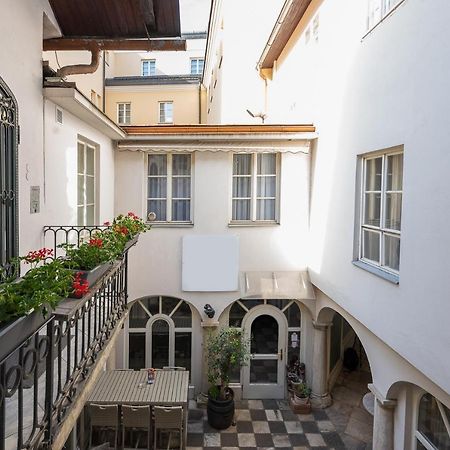 Stylische Cityapartments Benedikt Klagenfurt am Woerthersee Kültér fotó